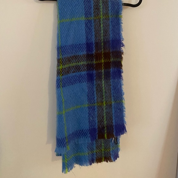 Tartan Scarf - Picture 1 of 1